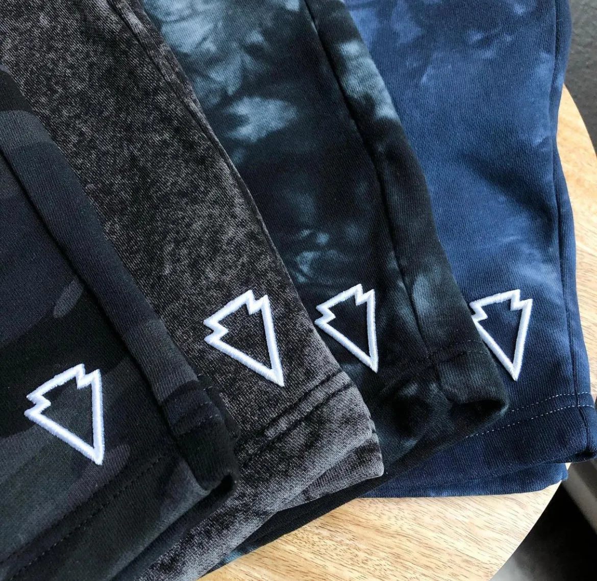 MENS MINERAL WASH FLEECE SHORTS
