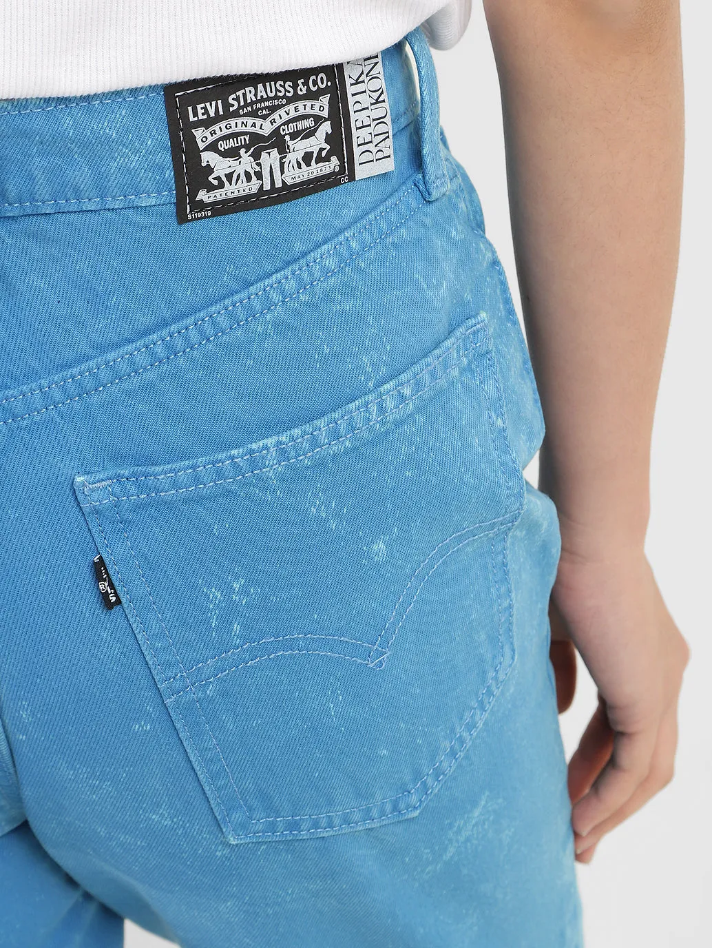 Women's 70s Blue Straight Fit Mid Rise Jeans